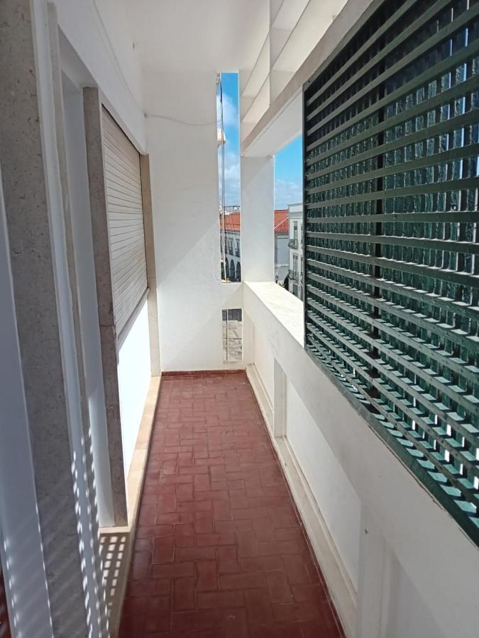 Apartment T3 2 Andar Ref 007 *